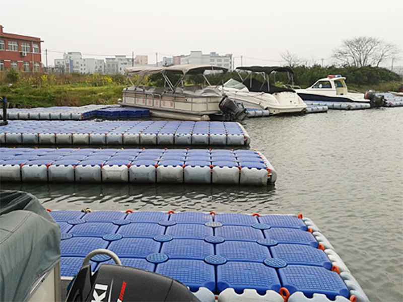 Tubo de pontón flotante